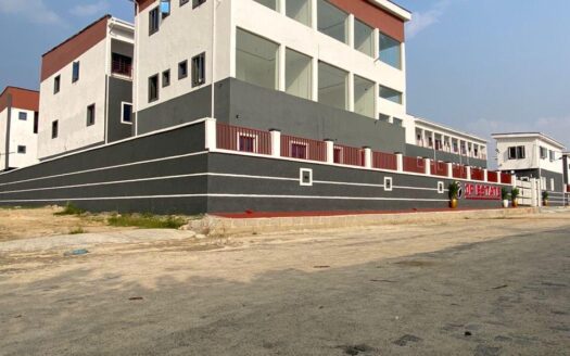 28 Units of Luxury 4BR & 2BR Duplexes @ Sangotedo N2.5Bill