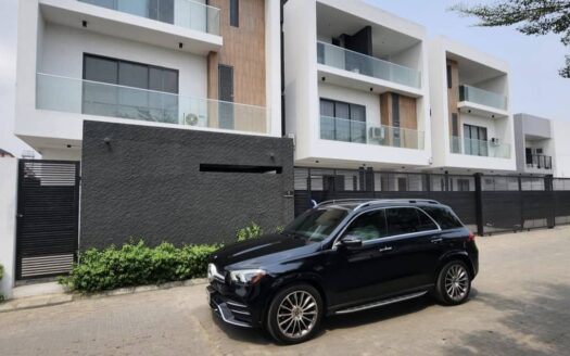 Elegantly finished 2BR Apart at Creeklane, Osapa N250Mill