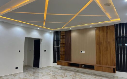 Exquisite 6BR House at Lekki Phase 1 N1.3Billion