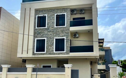 Exquisite 6BR House at Lekki Phase 1 N1.3Billion