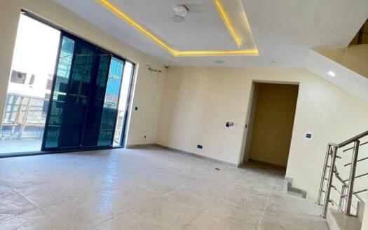 New 5BR Detached House with S.Pool, BQ at Royal Garden, Ajah