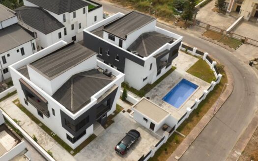 New 5BR Detached House with S.Pool, BQ at Royal Garden, Ajah